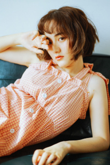 小婕子伦流澡到高潮H